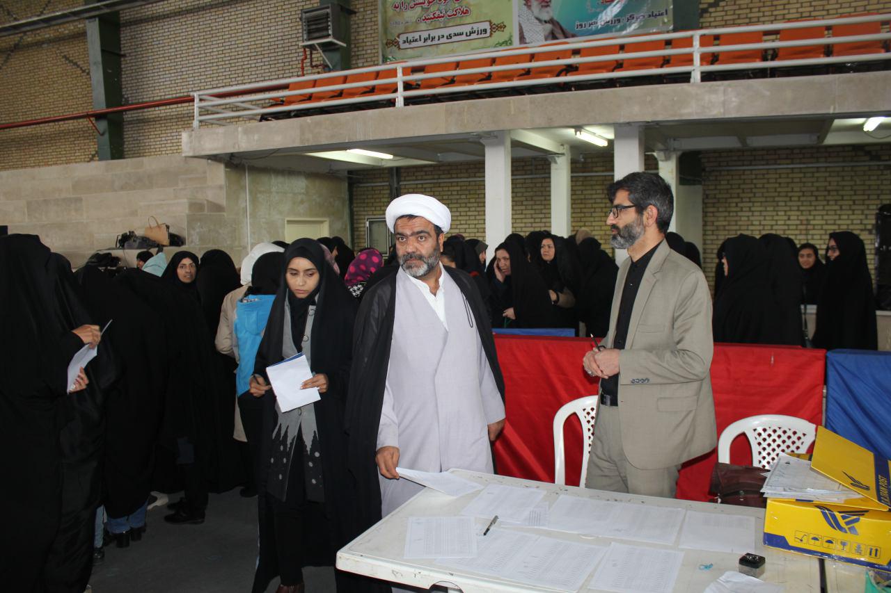 گزارش تصویری بزرگ&zwnj;ترین آزمون قرآنی در الیگودرز