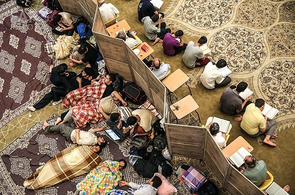 140 مسجد در استان همدان میزبان 21 هزار معتکف