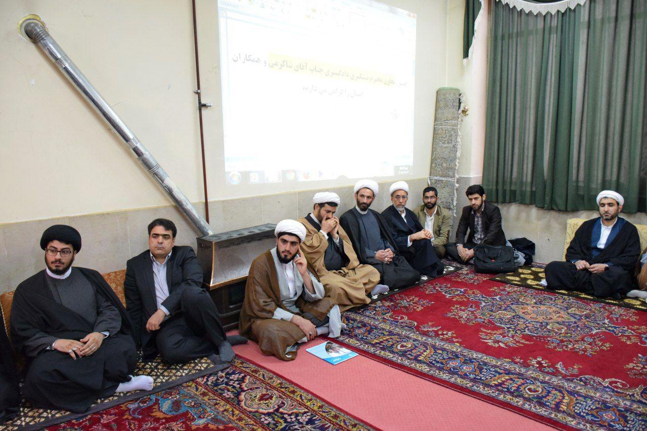 انجام عمل صالح، ایمان و توصیه به حق؛ شروط جلوگیری از خسران انسان