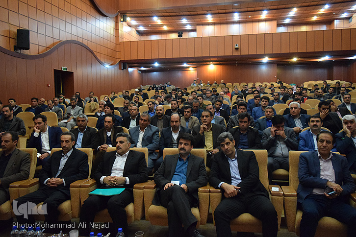 گزارش تصویری همایش «استقبال از نوروز و نقش دهیاران در صیانت از منابع طبیعی» در لرستان