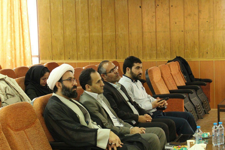 تقوا در برابر ناملایمات سپر است تقوا در برابر ناملایمات سپر است