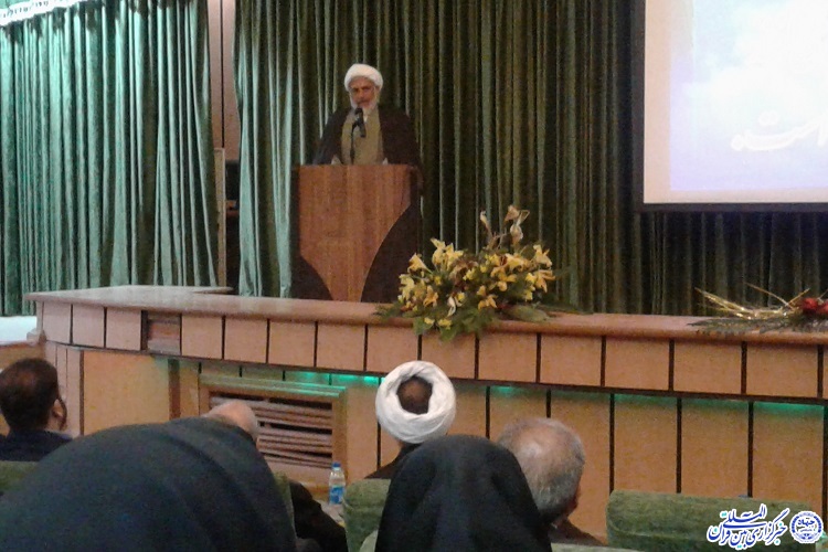 فرهنگ قرآن باید در زندگی فردی و اجتماعی پیاده شود فرهنگ قرآن باید در زندگی فردی و اجتماعی پیاده شود