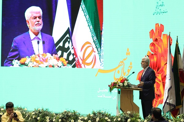 توسعه سبک زندگی اسلامی و پیشگیری اولویت خیرین سلامت / کمک 1500 میلیارد تومانی مردم به حوزه سلامت