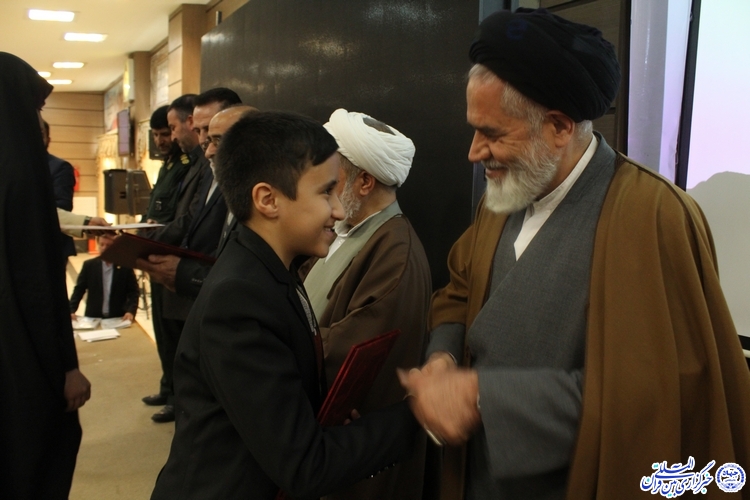 گزارش تصویری/اختتامیه جشنواره&zwnj;های قرآنی منهاج، کودک و نوجوان و صالحین در چهارمحال و بختیاری