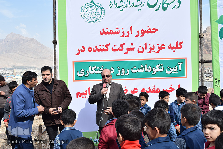 گزارش تصویری آئین نکوداشت روز درخت&lrm;کاری در خرم&zwnj;آباد