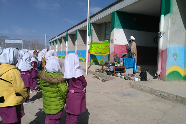 جشن تکلیف دانشآموزان دختر روستای «دهنو میلاس» جشن تکلیف دانشآموزان دختر روستای «دهنو میلاس»