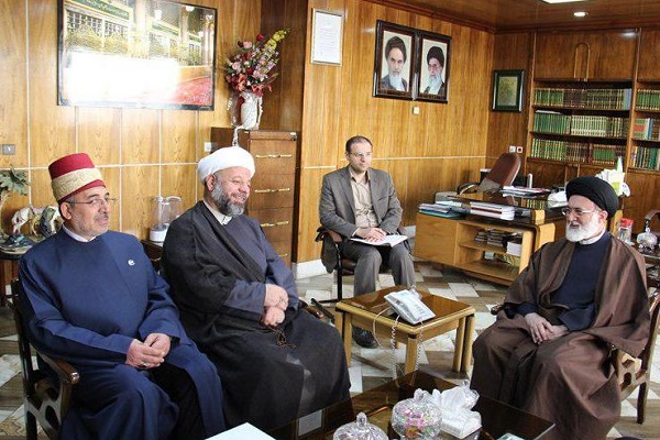 دعوت از نماینده ولی فقیه در امور حج و زیارت به نشست مسئولان اعتاب جهان اسلام دعوت از نماینده ولی فقیه در امور حج و زیارت به نشست مسئولان اعتاب جهان اسلام