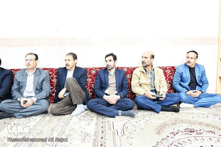 دیدار کارکنان منابع طبیعی لرستان با آیتالله میرعمادی دیدار کارکنان منابع طبیعی لرستان با آیتالله میرعمادی