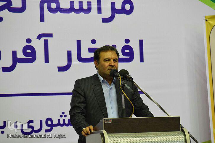 آیین تجلیل از پهلوانان و افتخارآفرینان ورزش لرستان + عکس