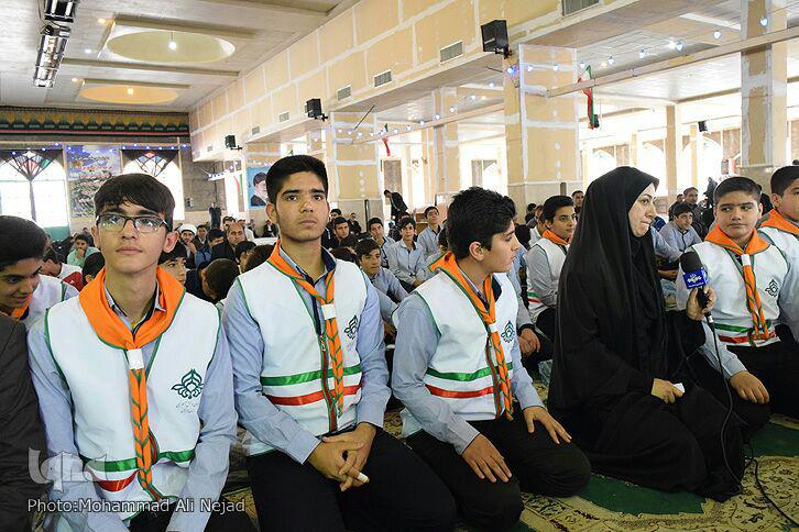 شرکت دانشآموزان خرمآبادی در طرح «سودای بندگی» شرکت دانشآموزان خرمآبادی در طرح «سودای بندگی»