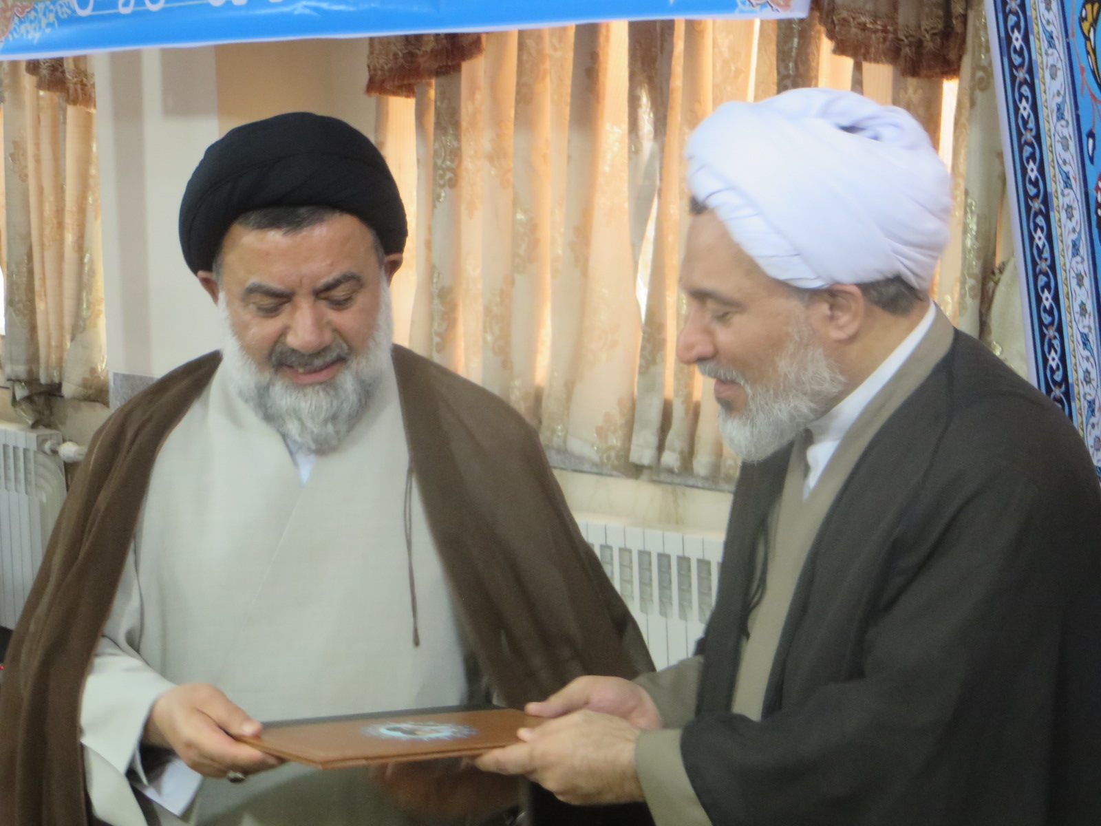 دیدار مدیر حوزههای علمیه خواهران کشور با طلاب لرستان دیدار مدیر حوزههای علمیه خواهران کشور با طلاب لرستان
