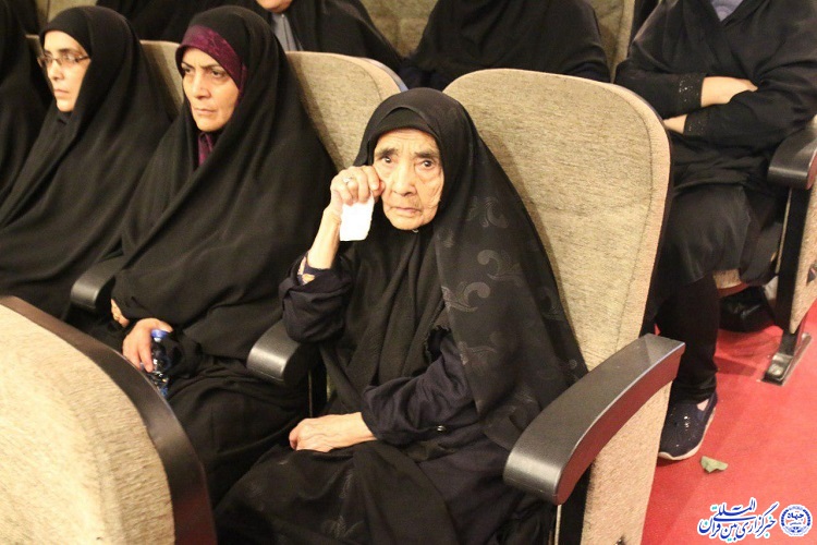 تجلیل از بانوان برتر دستگاه های اجرایی خراسان جنوبی