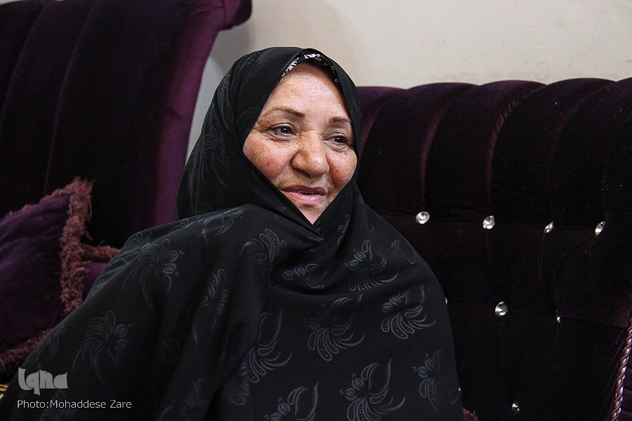 ختم صلوات مجروحان در بیمارستان؛ برای بهبودی امام خمینی(ره)/چه كسی از زنان پشتیبان در جبهه&zwnj;ها خبر دارد؟