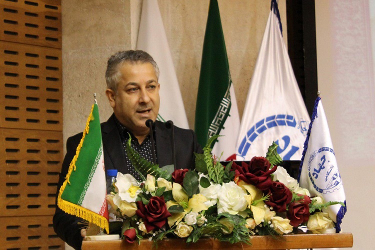 خانواده های شهدا میراثدار الگوهای واقعی برای نسل جوان هستند