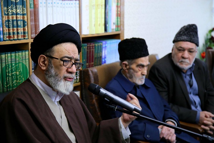 فاصله گرفتن از فرهنگ ایثار و شهادت ناهنجاری&zwnj;های مختلفی به دنبال دارد