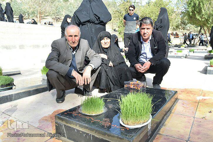 گزارش تصویری پنج&zwnj;شنبه آخر سال و  دیدار اهل قبور