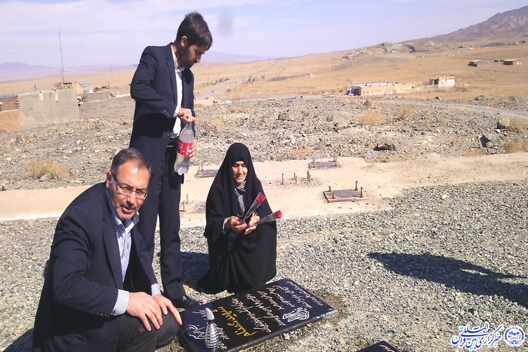 ادای احترام مسئولان شهرستان خوشاب به شهدا و تاکید بر ادامه راه آنان