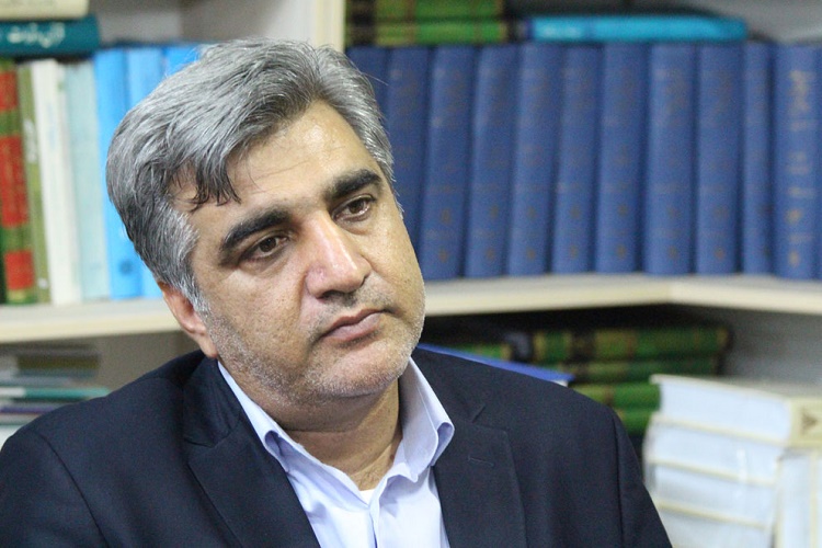 الگو گرفتن از ایثار شهدا نیاز امروز جامعه ماست الگو گرفتن از ایثار شهدا نیاز امروز جامعه ماست