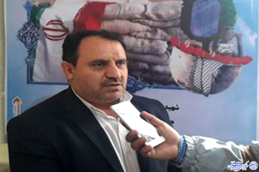 صندلی که بر روی آن نشستهایم، شطی از خون شهیدان است صندلی که بر روی آن نشستهایم، شطی از خون شهیدان است