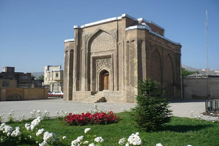 امامزاده&zwnj;ها و بقاع متبرکه استان همدان، مکانی مناسب جهت جذب میهمانان نوروزی