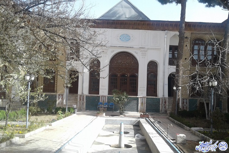 تکیه بیگلربیگی زیباترین آئینه&zwnj;کاری در کرمانشاه