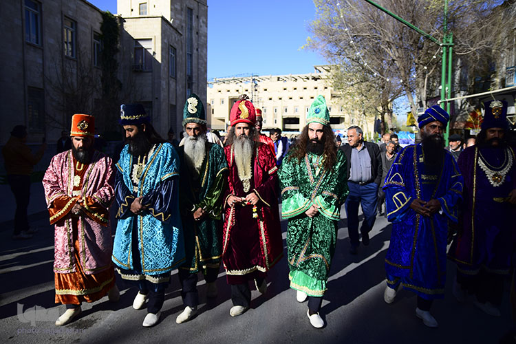 آیین آغاز به کار ستاد خدمات سفر های نوروزی و افتتاح طرح ایمنی و سلامت مسافران نوروزی با حضور شهردار و رییس حلال احمر