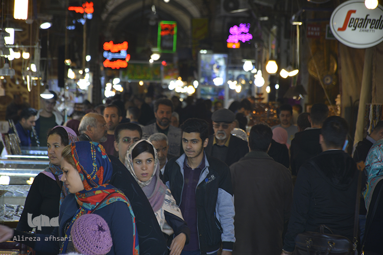 بازار شب عیددر اصفهان