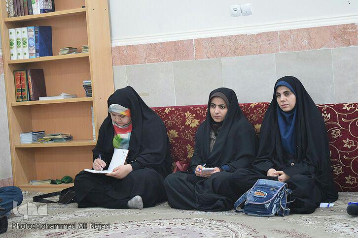 دیدار جمعی از فعالین اربعین حسینی با نماینده ولی&zwnj;فقیه در لرستان