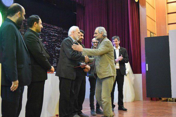 تجلیل از بازیگران و عوامل نمایش&laquo;باران مایه هایی از جنس من&raquo; در جویبار + عکس