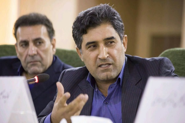 تنها 40 درصد ساکنان زلزله زده کرمانشاه کانکس دارند/ بنیاد مسکن دیگر به جای کانکس قایق بفرستد