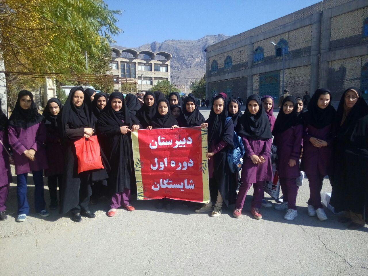 گزارش تصویری حضور مدارس خرمآباد در نماز جمعه گزارش تصویری حضور مدارس خرمآباد در نماز جمعه