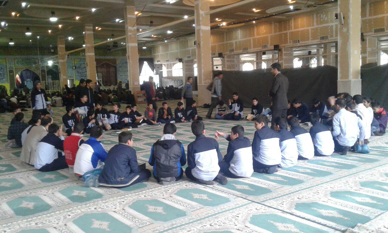 گزارش تصویری حضور مدارس خرمآباد در نماز جمعه گزارش تصویری حضور مدارس خرمآباد در نماز جمعه