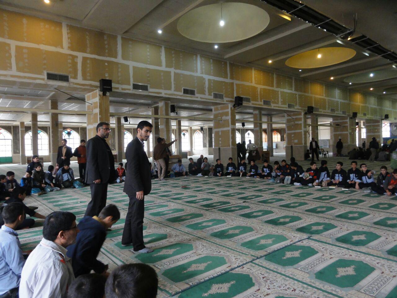 گزارش تصویری حضور مدارس خرمآباد در نماز جمعه گزارش تصویری حضور مدارس خرمآباد در نماز جمعه