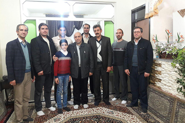دیدار کارکنان دارالقرآن الزهرا(س) با پاسدار مدافع حرم