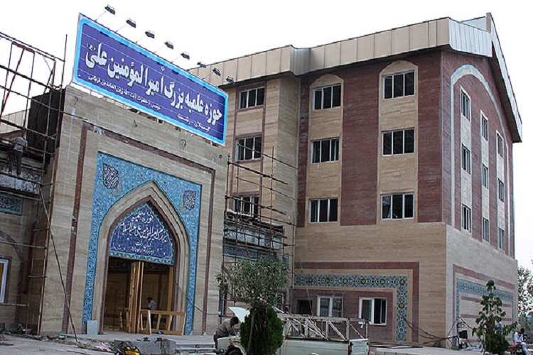 حوزه علمیه گیلان به قطب فرهنگی آسیای میانه تبدیل شود