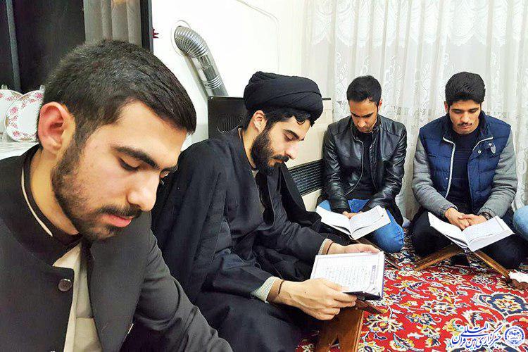 حضور دانشجویان در منزل شهید منا/ &laquo;افتخار می&zwnj;کنیم مانند شما شیعه علی ابن ابیطالب(ع) هستیم&raquo;