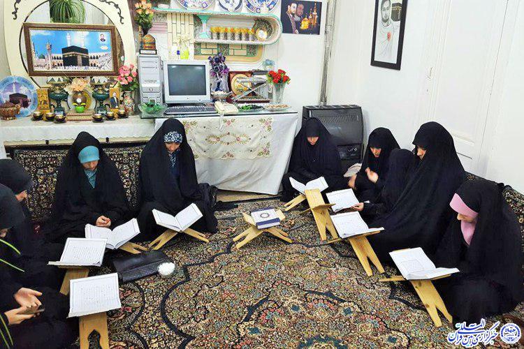 حضور دانشجویان در منزل شهید منا/ &laquo;افتخار می&zwnj;کنیم مانند شما شیعه علی ابن ابیطالب(ع) هستیم&raquo;