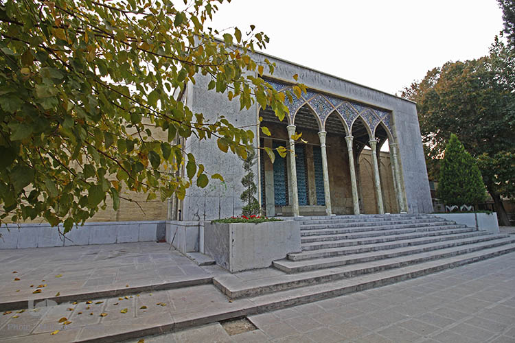 آرامگاه صائب تبریزی