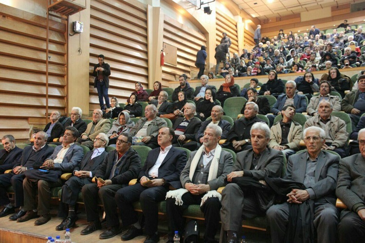 مراسم سوته دلان با حضور جمعی از پیشکسوتان ادبی همدان برگزار شد مراسم سوته دلان با حضور جمعی از پیشکسوتان ادبی همدان برگزار شد