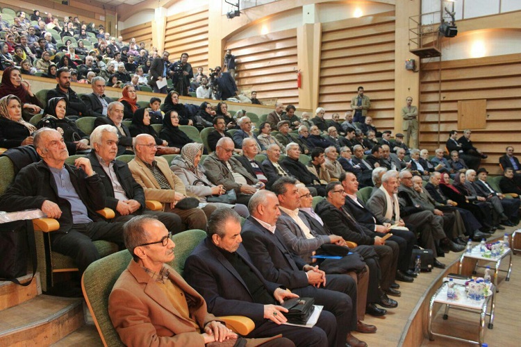 مراسم سوته دلان با حضور جمعی از پیشکسوتان ادبی همدان برگزار شد مراسم سوته دلان با حضور جمعی از پیشکسوتان ادبی همدان برگزار شد