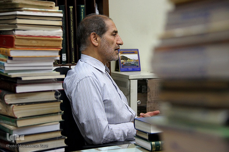 مردی که پایش را در خاکریز دشمن جا گذاشته...