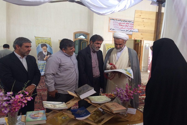 حضور غرفه مهد قرآن دولت آباد در نمایشگاه قرآنی حضور غرفه مهد قرآن دولت آباد در نمایشگاه قرآنی