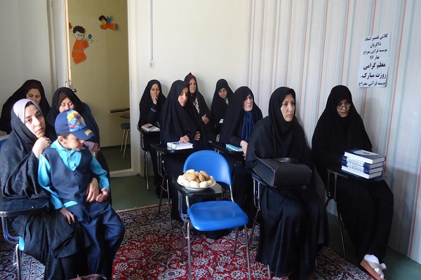 برگزاری  کلاس تفسیر قرآن از سوی مؤسسه معراج