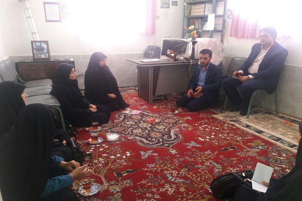 مربیان قرآنی، مفاهیم اقتصاد مقاومتی از نگاه قرآن را تبیین کنند