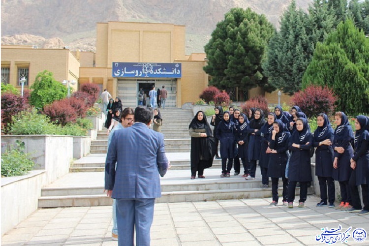 برگزاری تئاتر خیابانی با موضوع «سجاده عشق» برگزاری تئاتر خیابانی با موضوع «سجاده عشق»