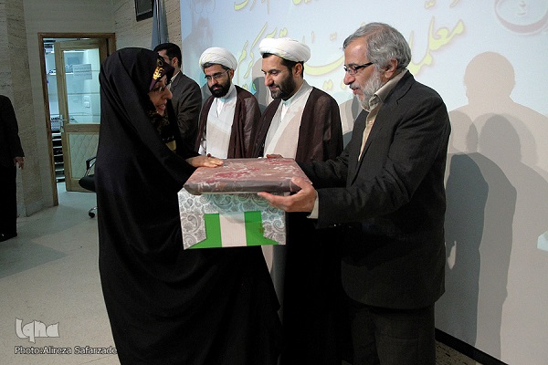 همایش پاسداشت و تجلیل از مقام و منزلت اساتید و مربیان قرآن