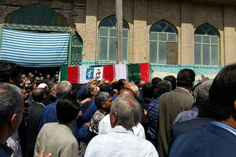 پیکر شهید فارسی در زاهدان تشییع و خاکسپاری شد