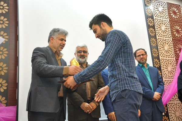 گزارش تصویری اختتامیه جشنواره قرآن و عترت دانشجویان منطقه ۲ و ۹