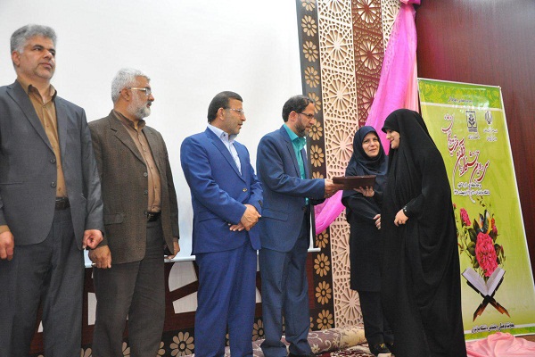 گزارش تصویری اختتامیه جشنواره قرآن و عترت دانشجویان منطقه ۲ و ۹