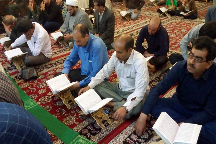 محفل انس با قرآن در کاخک برگزار شد